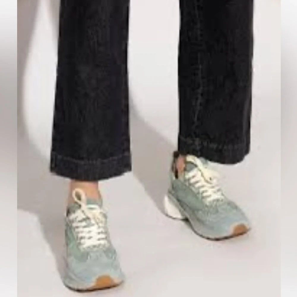 🔥🔥Authentic Tory Burch T Monogram Good Luck Sneakers Size 11M Blue /Cream